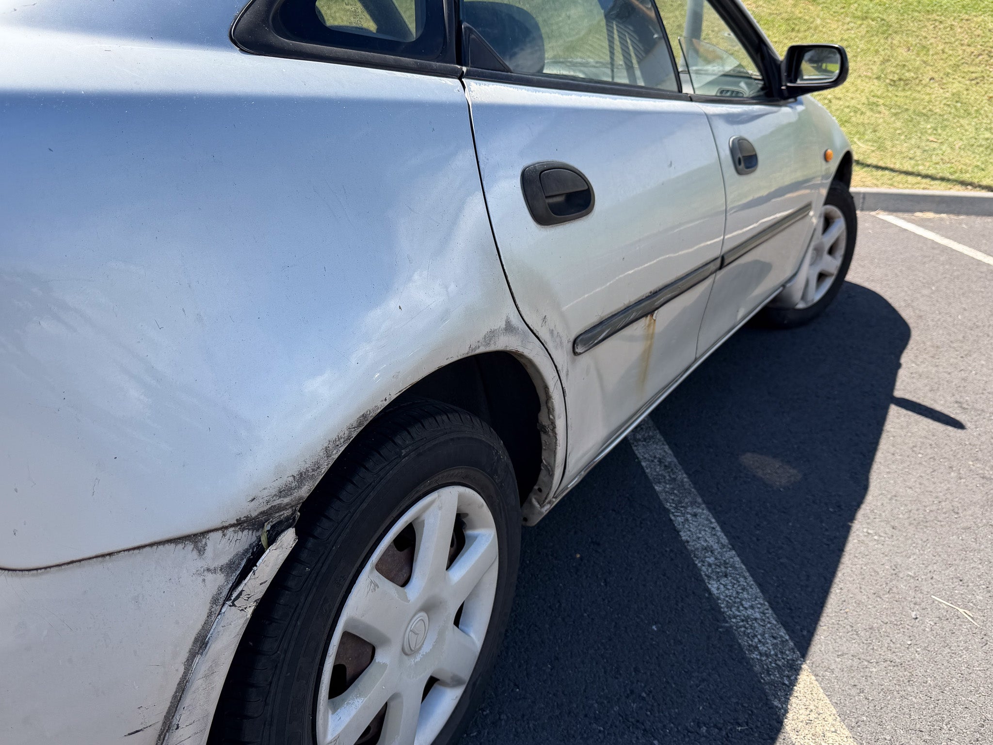 Mazda 323F 1,5L 90Cv