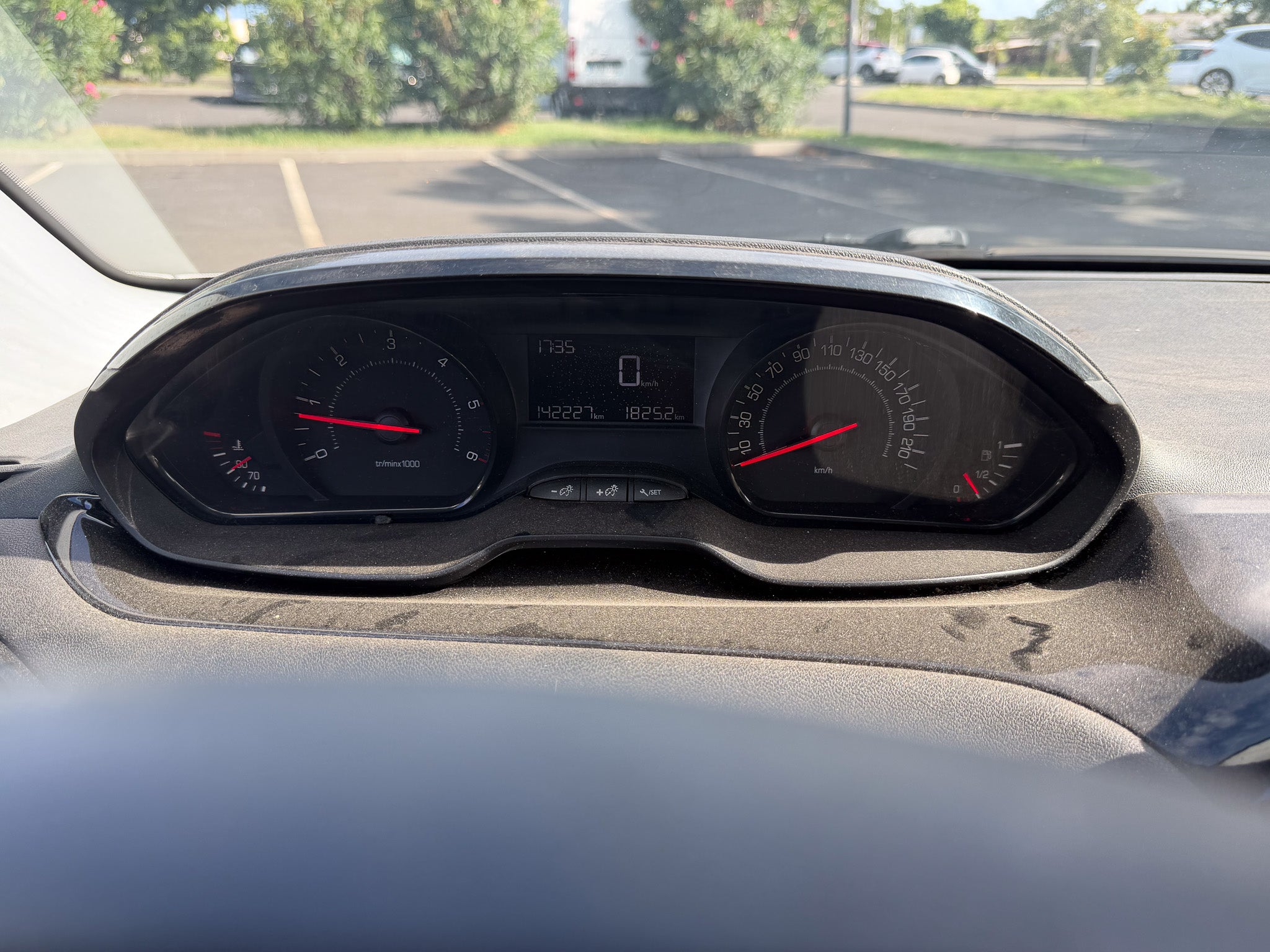 Peugeot 208 1.4HDi - 2 PLACES