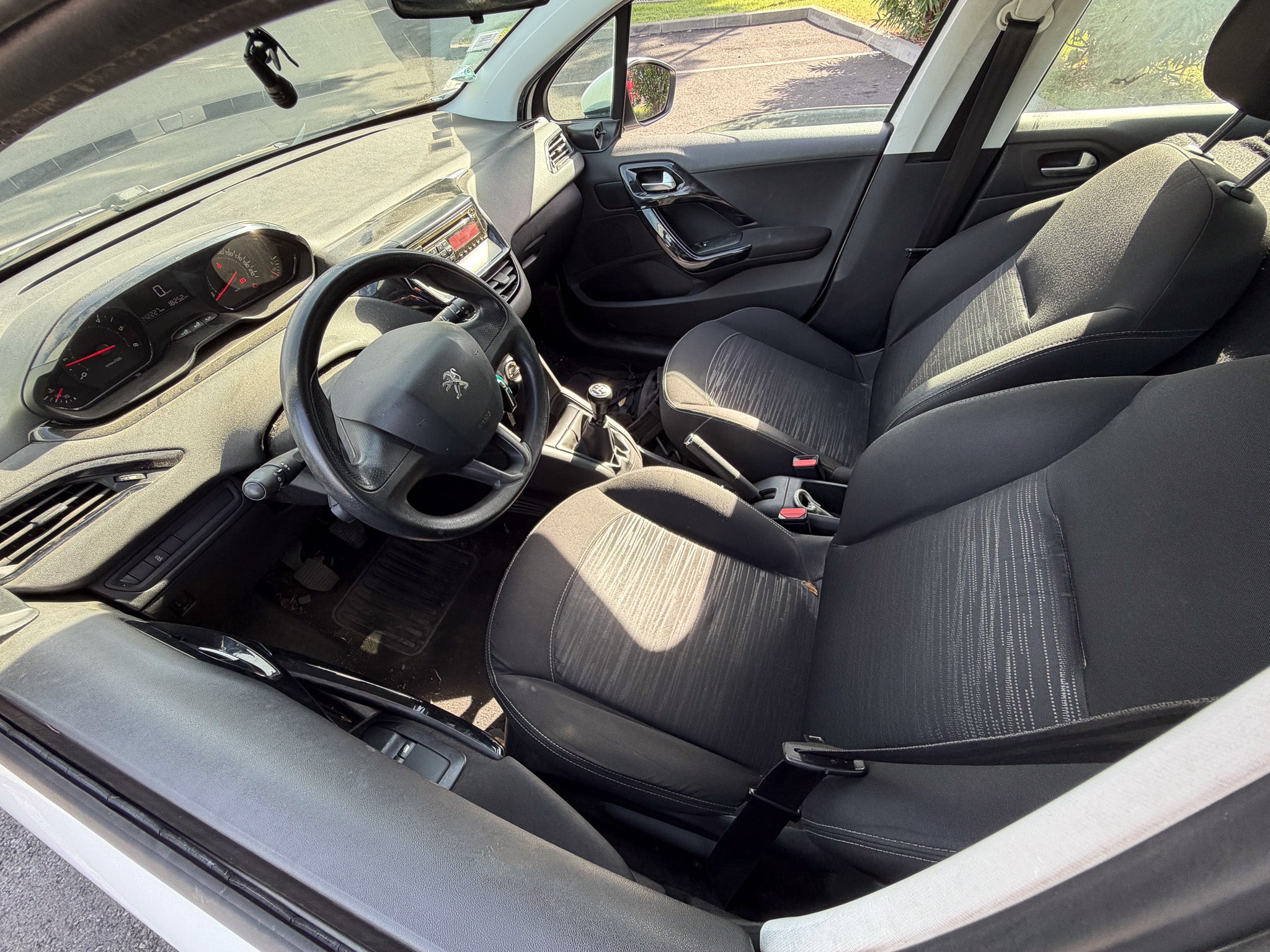 Peugeot 208 1.4HDi - 2 PLACES