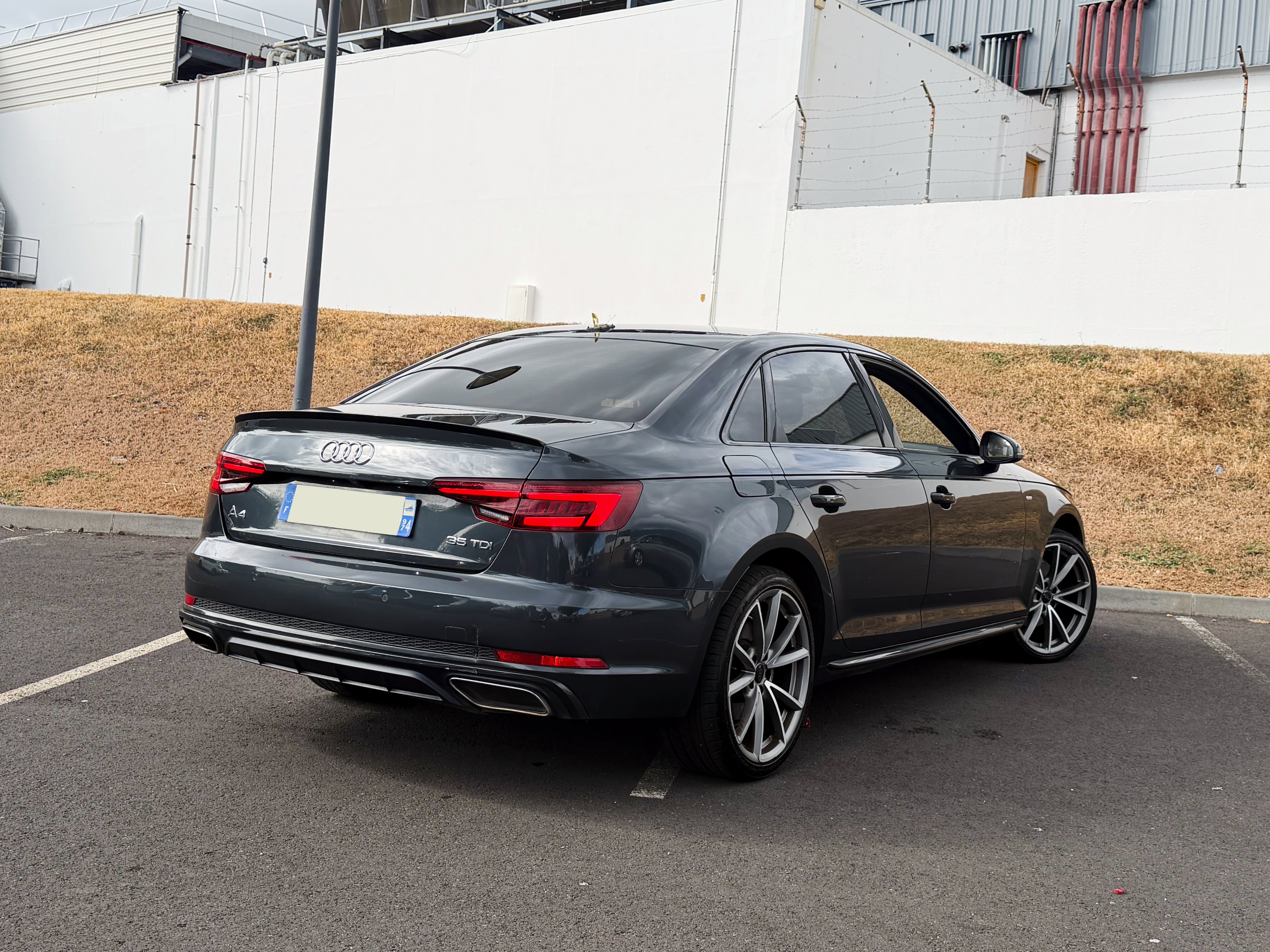Audi A4 S-LINE 35TDi 150Cv Boîte Automatique